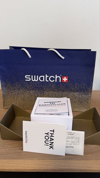 Omega x Swatch - Mission to Earth Phase - Moonshine Gold