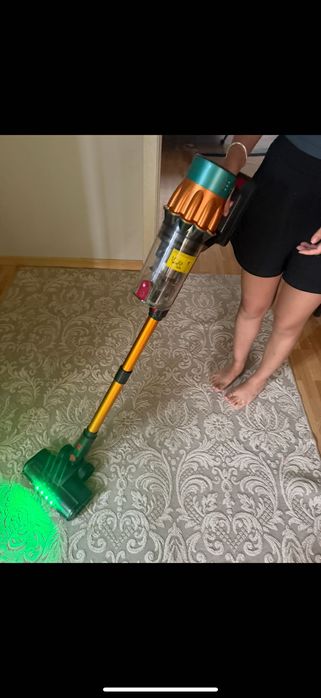 Вертикальный пылесос