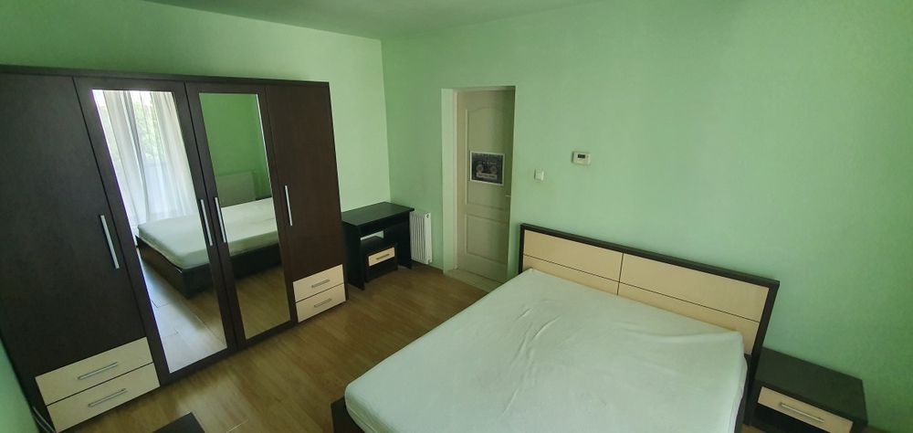 Inchiriez apartament