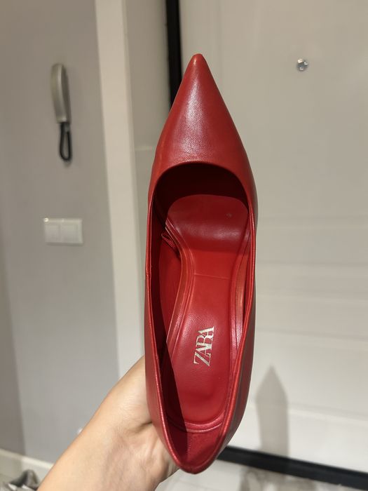 Туфли отдам каждую за 8000