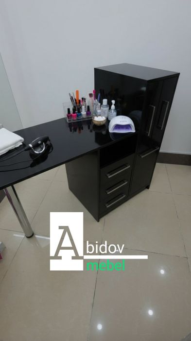 Маникюрный стол для Вашего бизнеса.  Удобный и функциональная.