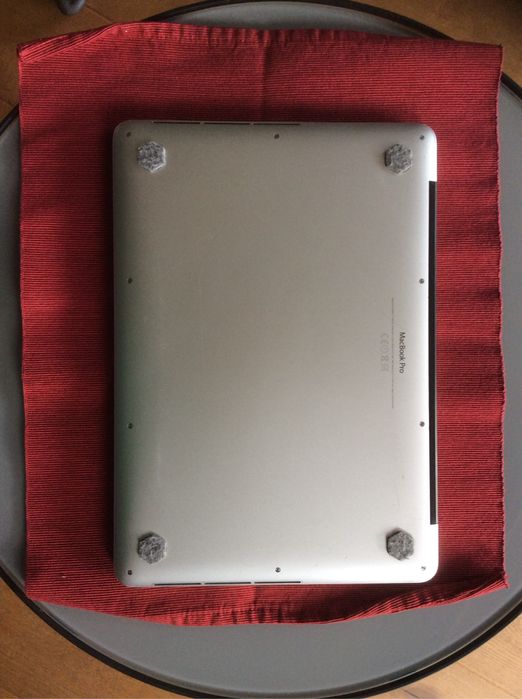 Продавам MacBook Pro (Retina, 13-inch, Early 2015)