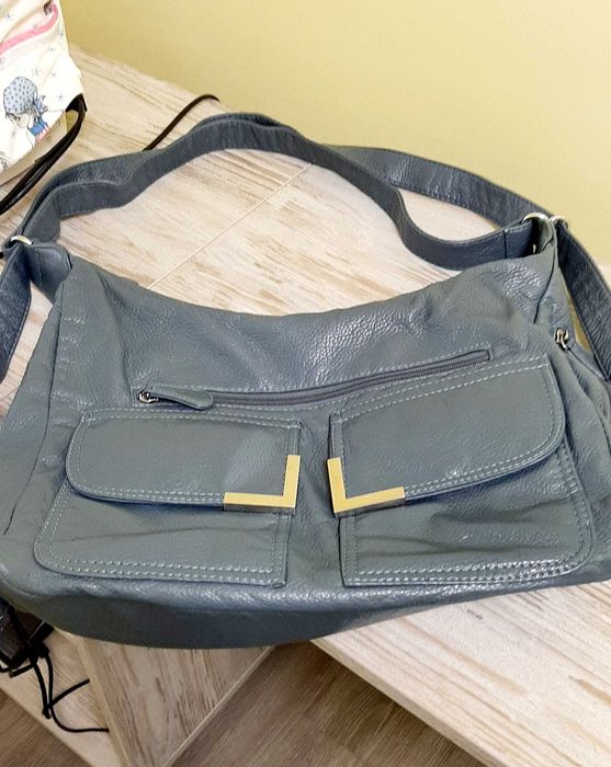 Женская сумка серо-голубого цвета