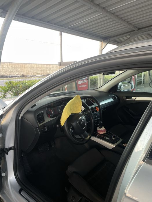 Audi A4 B8 2.0 TDI CAGA Automat 2010 – Întreținut, Consum Mic, Stare Foarte Bună