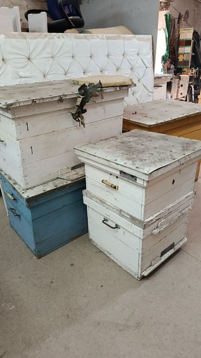 Продам улья и медогонка
