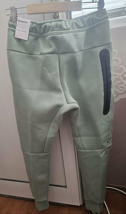 Оригинално детско долнище Nike Tech Fleece