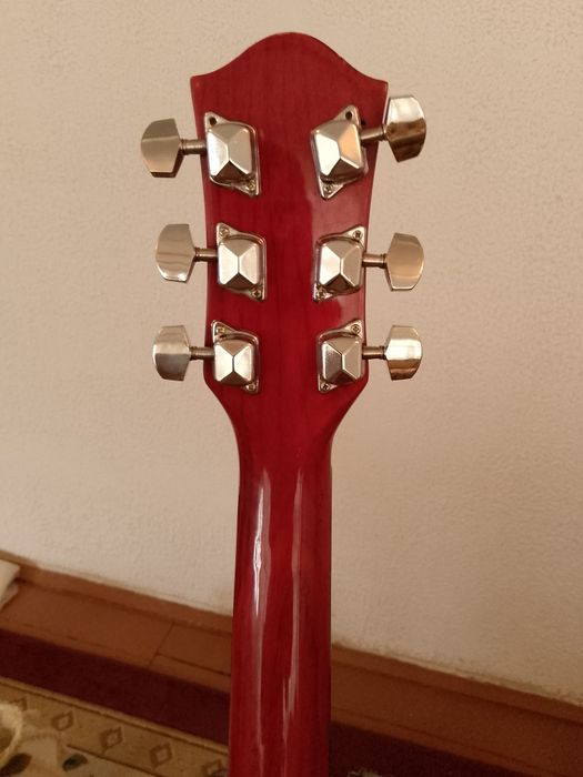 Гитара акустическая