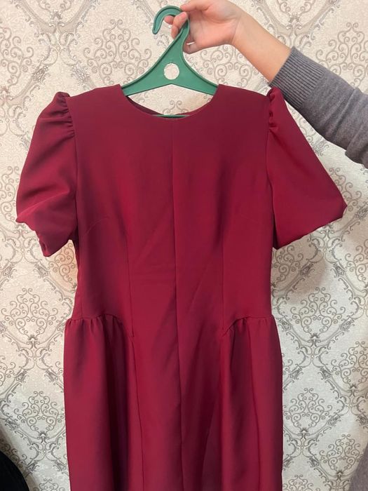 Продам платье женский