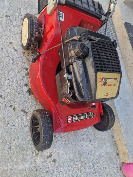 Masina de taiat iarba MOUNTFIELD pe benzina BRIGGS 4CP Stare foarte bu