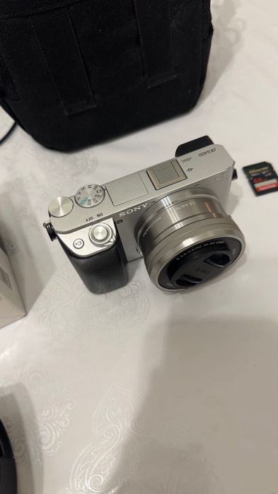 Sony a 6400 с объективом 16-50