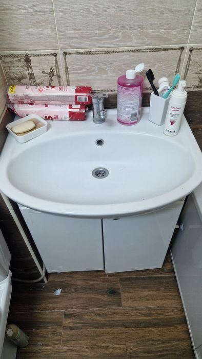 Продам тумбу с раковиной