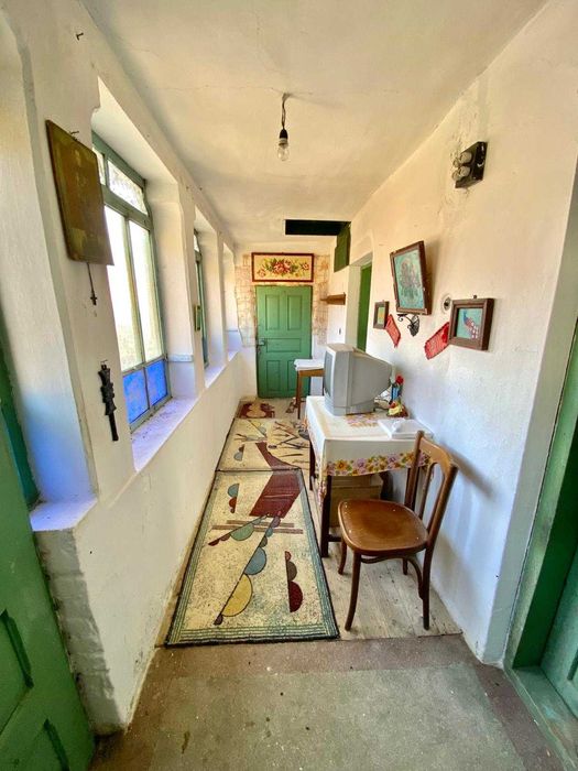 Casă tradițională și teren generos într-o zonă turistică cu mare potențial