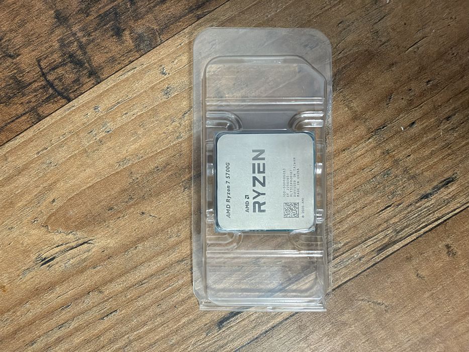Procesor AMD Ryzen 7 5700G - Stare impecabilă