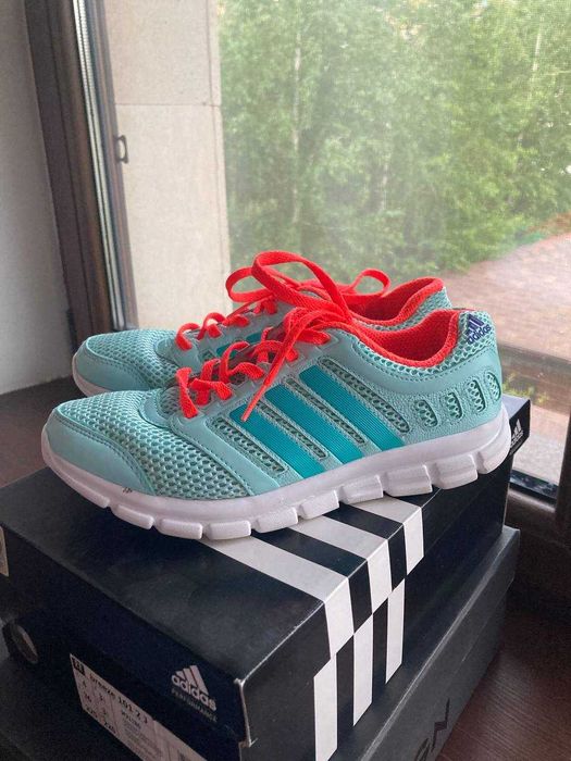 кроссовки адидас 36