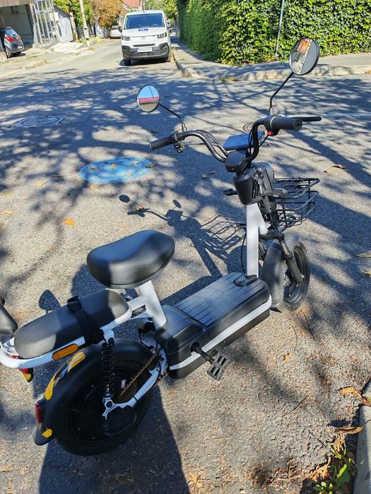 Vând scuter electric HY 12 AH 500W