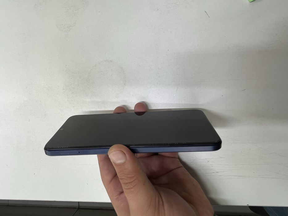 Oppo A17 (64GB) в идеальном состояний