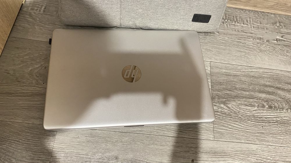 продаем ноутбук новый