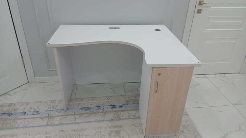 Стол для компьютера