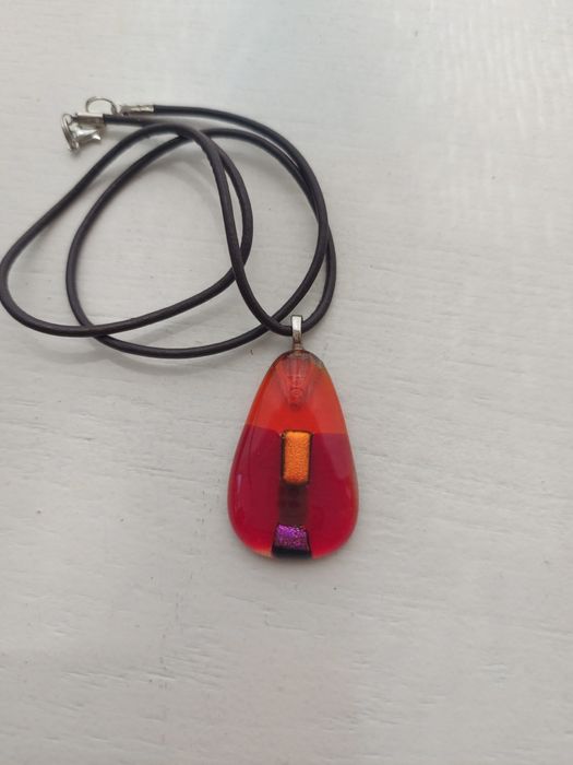 Сребърни бижута с естествен камък