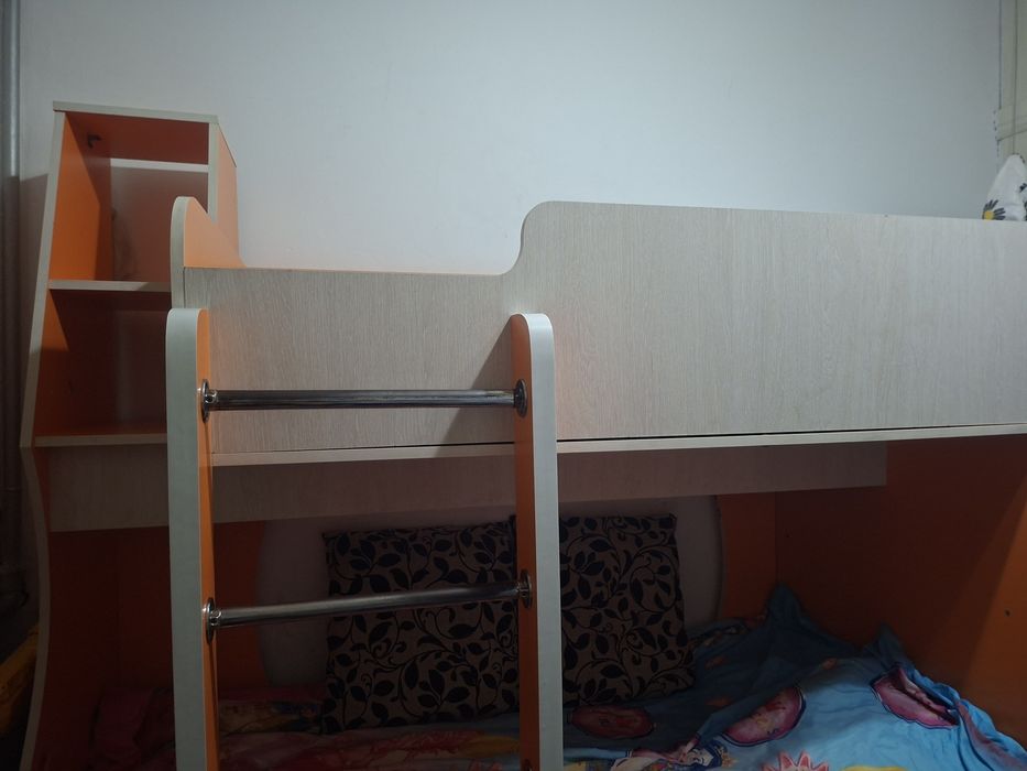 Детский двухярусный  кровать