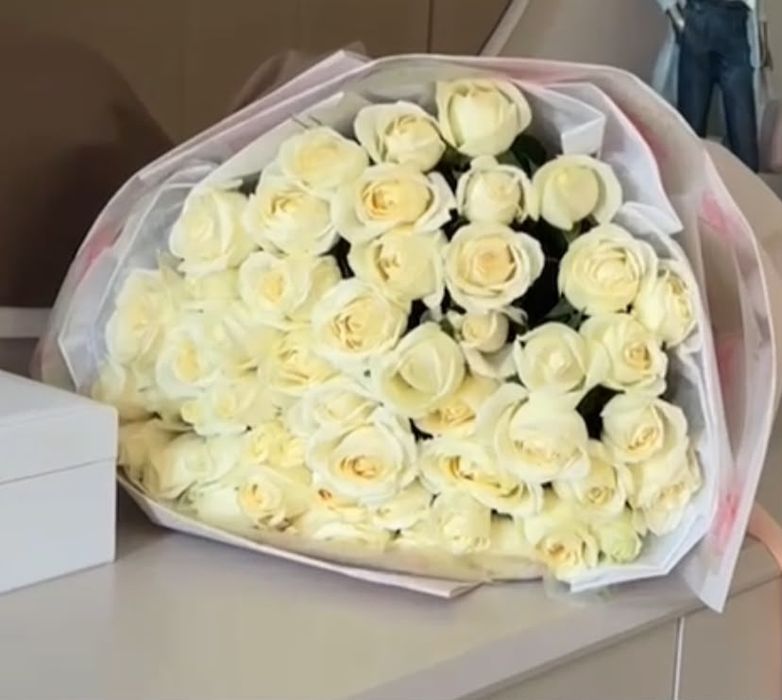 Цветы 51штук роза