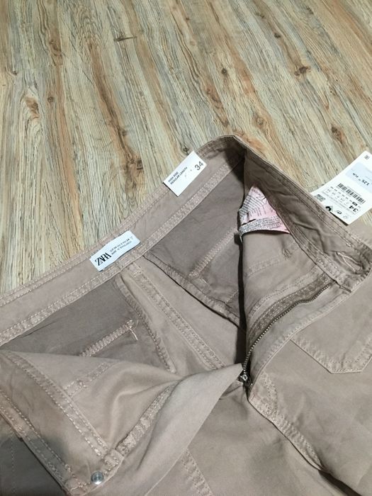 Blugi cargo Zara