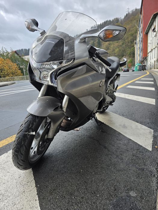 Vand Honda VRF1200F