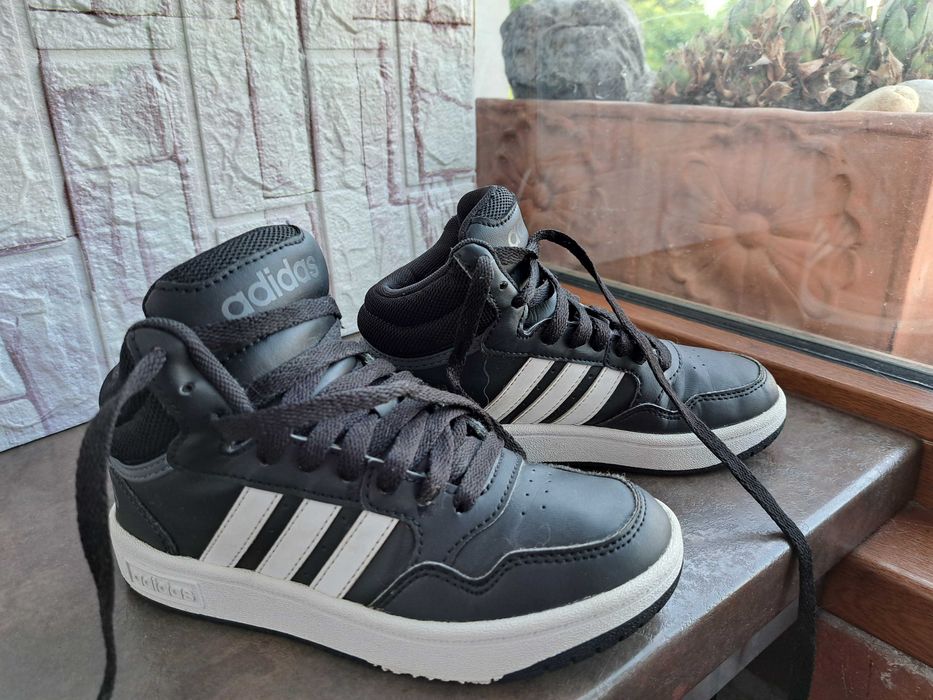 детски маратонки за момче,кецове,спортни обувки,Adidas,номер31,5,адида