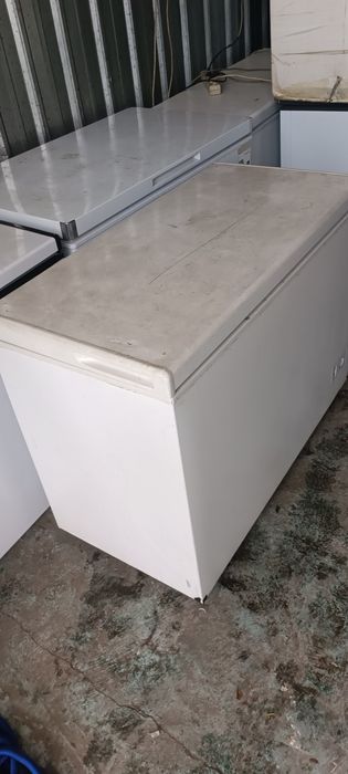 Продам морозильник 250л