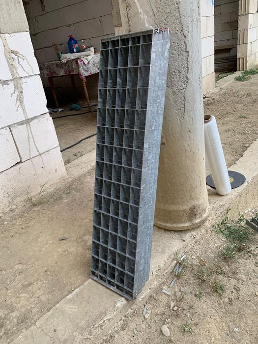 Trepte zincate galvanizate