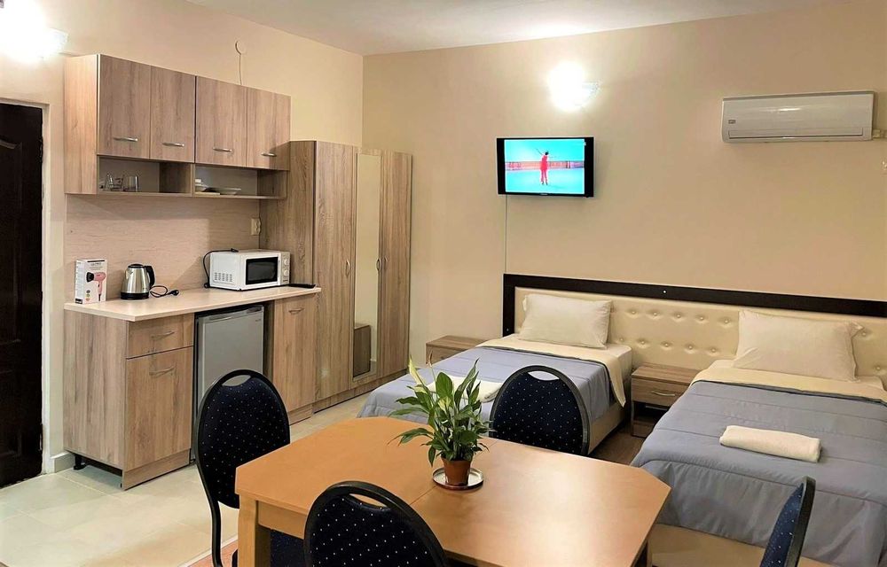 помещения под наем на центъра на града стаи, студия  и офиси