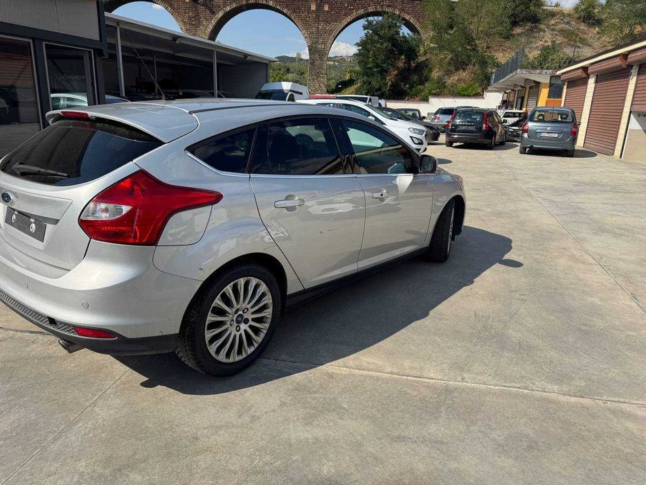 Ford Focus НА ЧАСТИ 4 броя