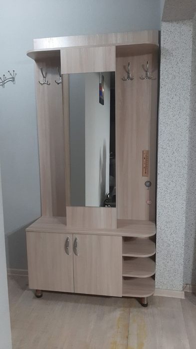 Продам прихожую ...