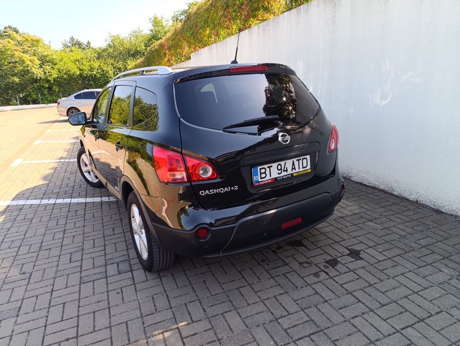 Nissan Qashqai +2 J10