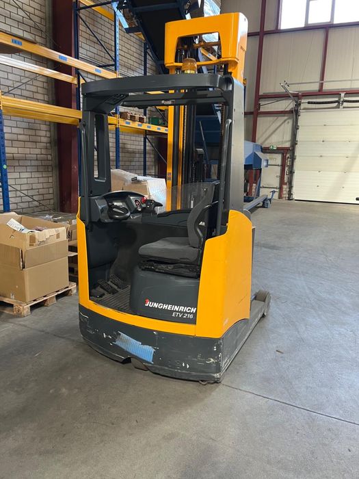 Rafturi industriale metalice Jungheinrich 3000kg/nivel