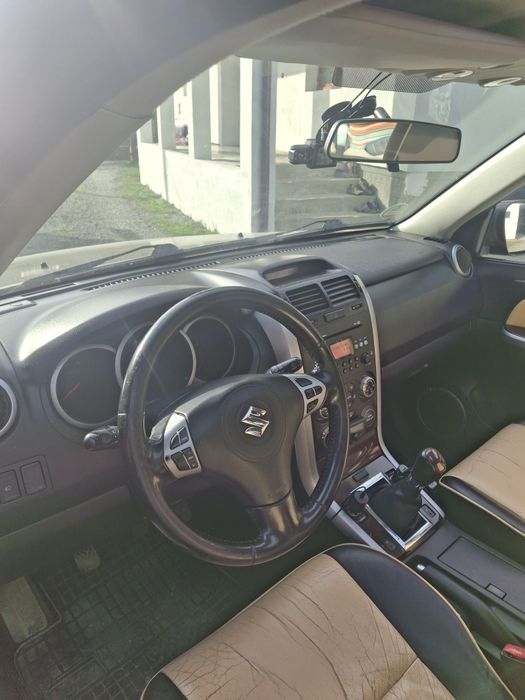 Vând Suzuki Grand Vitara