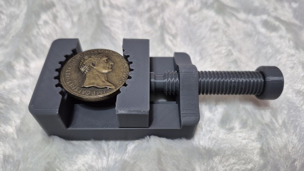 Menghina pentru curatarea monedelor