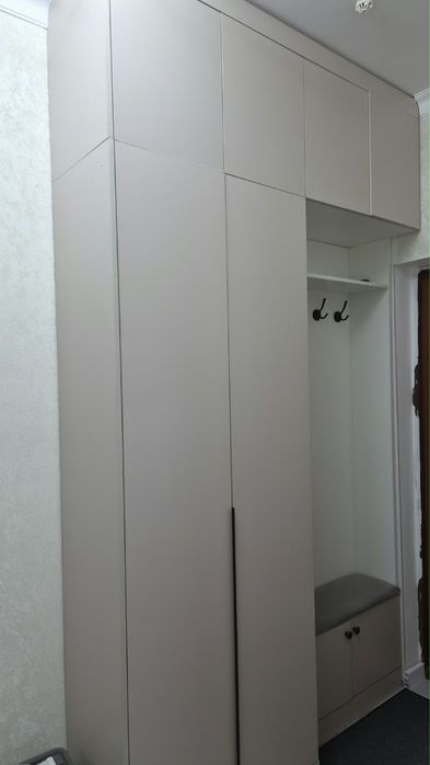 Прихожая мебель, шкаф