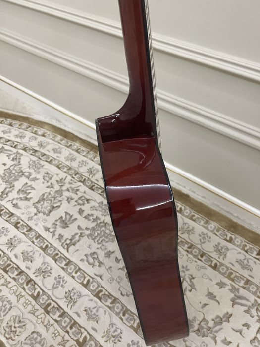 Гитара отличная.