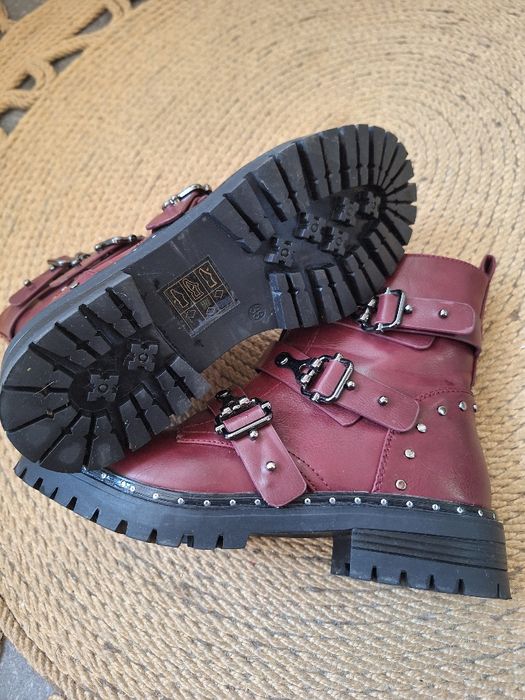 Спортни Боти в бордо