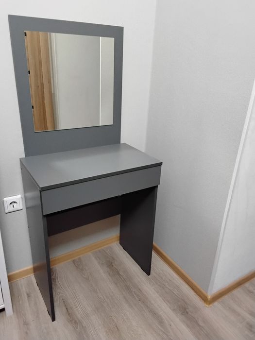 Туалетный столик.