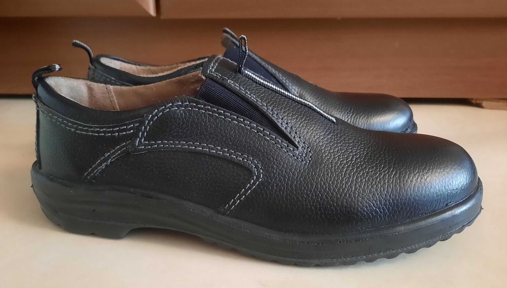 НОВЫЕ  Рабочие полуботинки туфли женские, р-р 38.