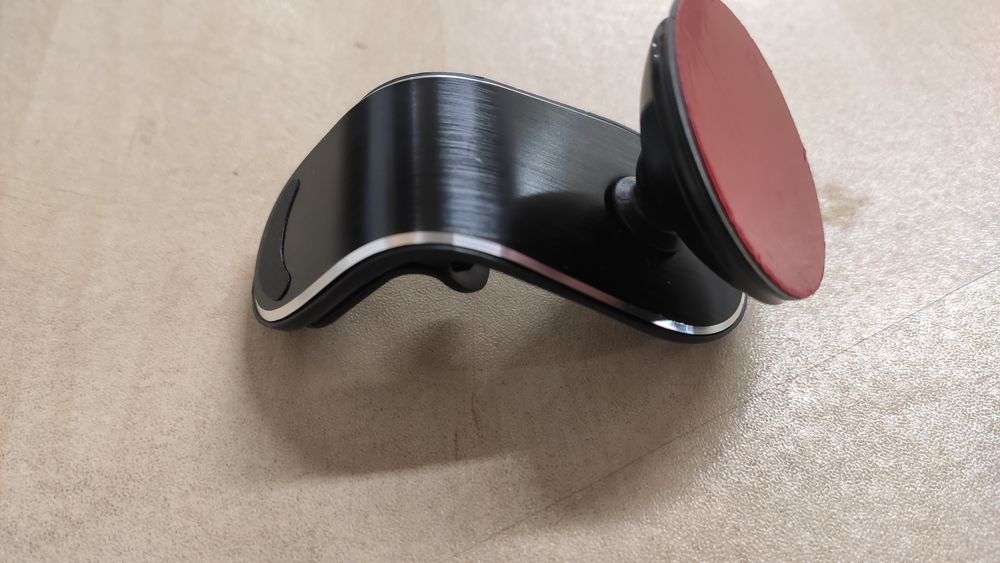 Поставка за телефон за автомобил