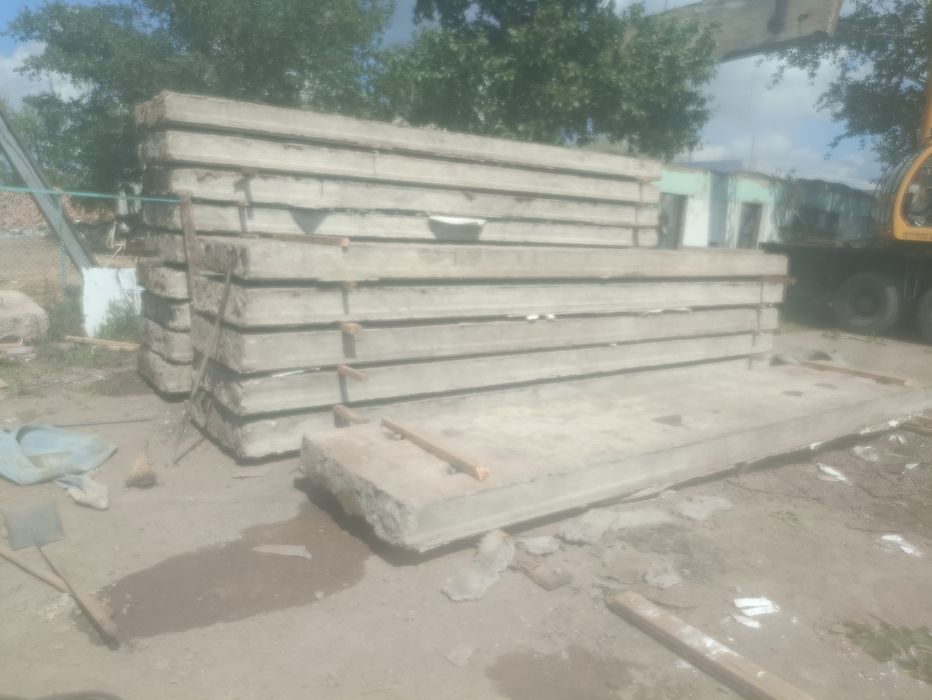 Плиты перекрытия,  перемычки 4м, стройматериалы