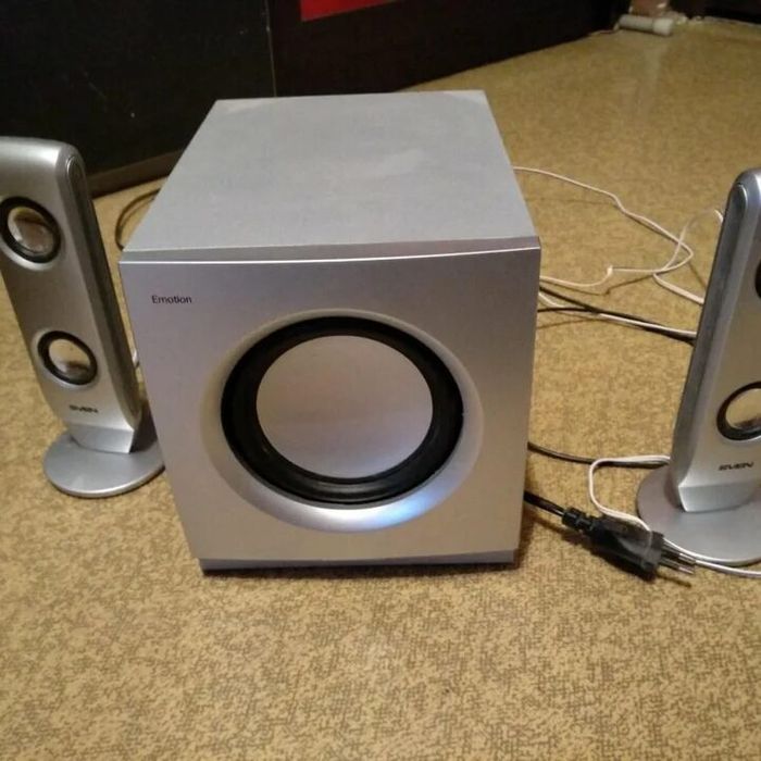 Продам сабвуфер в отличном состоянии