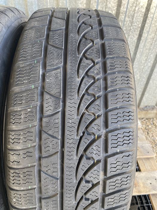 215/55/17 Зимни