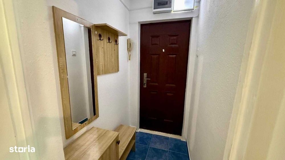 Apartament 1 camera 28 mp Podu Ros Cantemir 360 euro