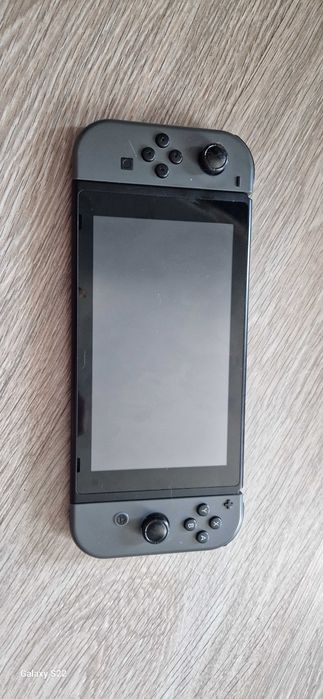 Продам Nintendo switch