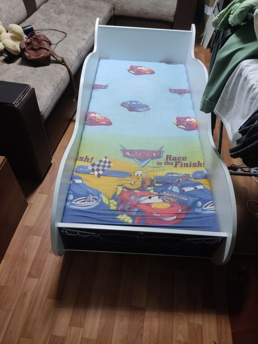 Продам детскую кроватку