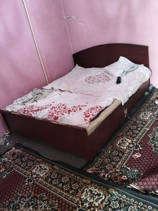 Двуспальные кровать